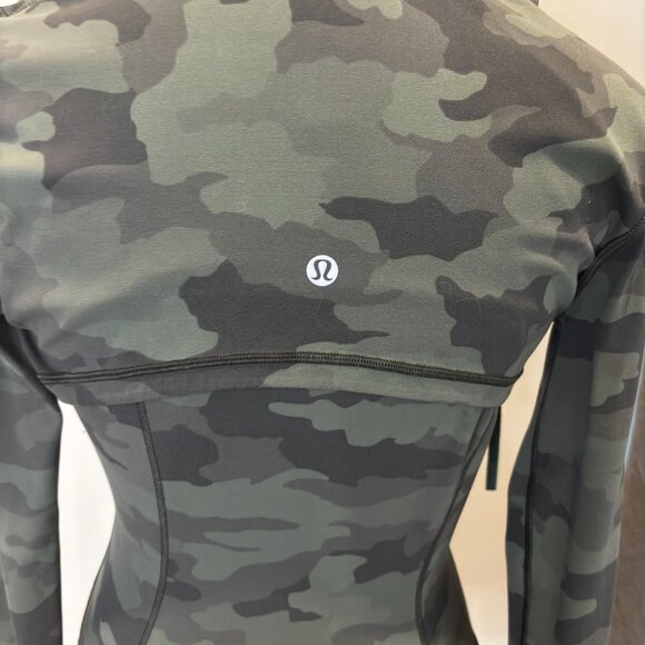 Lululemon Camo Hooded Define Jacket | Size 4 - Picture 8 of 9